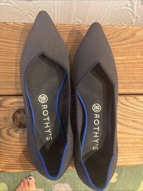 Rothy's Pointed Toe Flats in Mauve Purple with Blue Trim